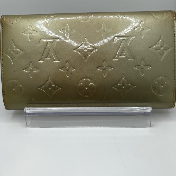 GUC Louis Vuitton Gold Vernis Long Wallet - Picture 2 of 8